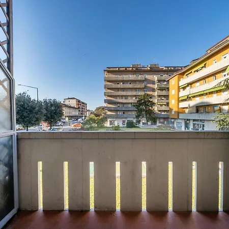 Zia Dina - With Balcony Appartamento *